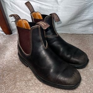 Blundstones Women Chisel Toe Size 5 1/2 (fits like an women 8-9)